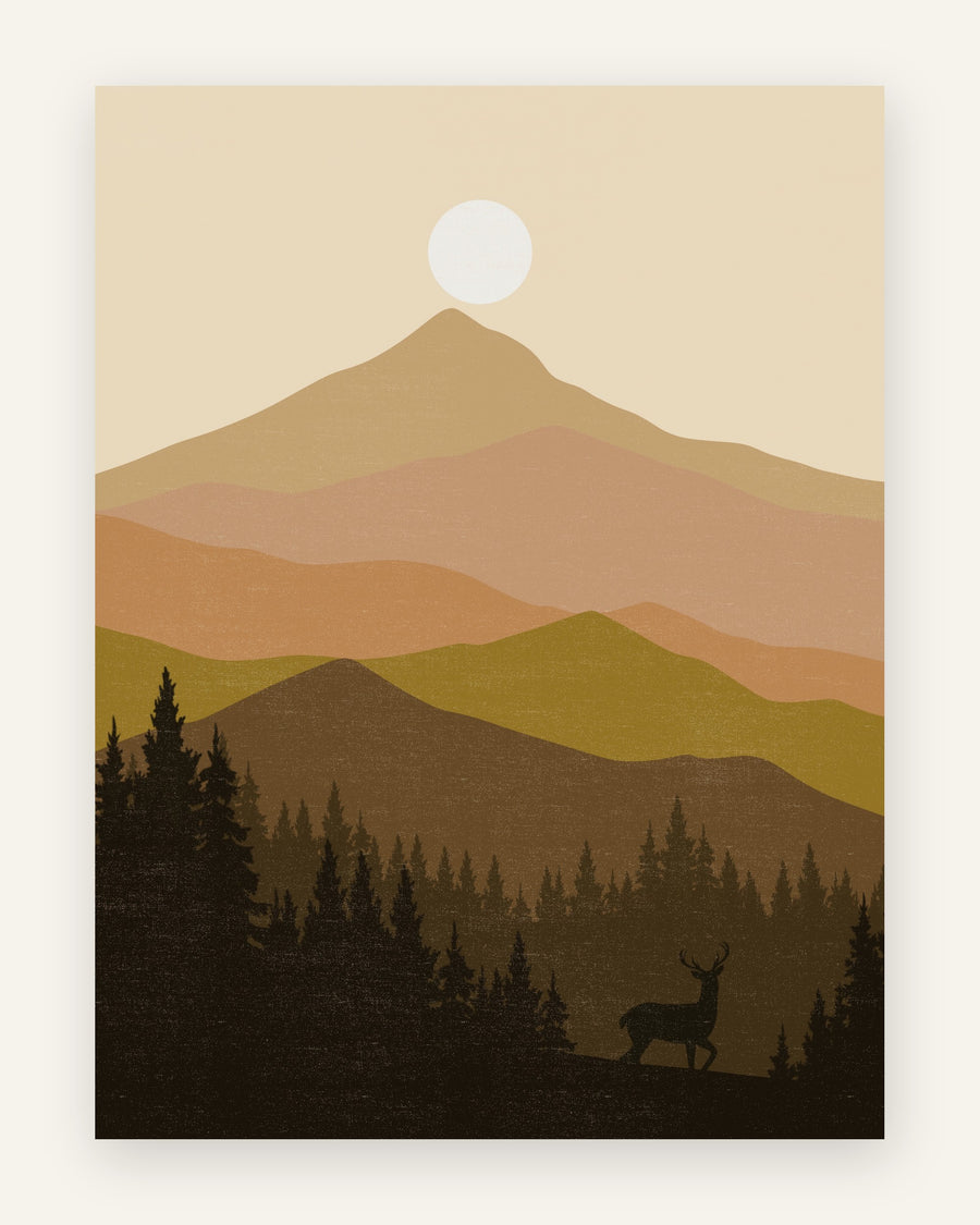 Minimalistisk børneplakat med hjort i skovbryn foran lagdelte bjerge i terrakotta, laks og olivengrøn med en hvid sol, til børneværelset.
