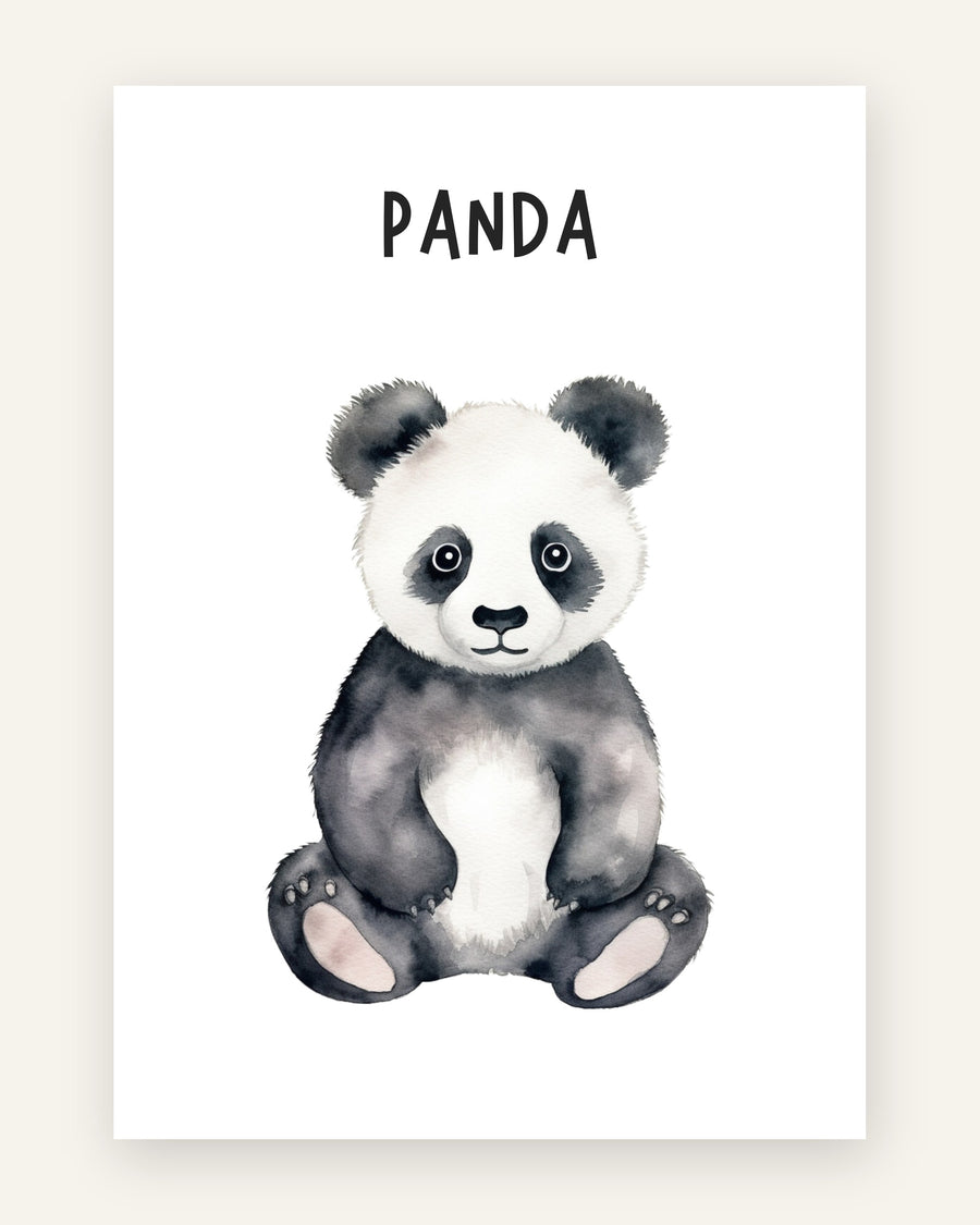 Børneplakat med sød sort-hvid akvarelpanda siddende med teksten panda øverst på hvid baggrund til børneværelset
