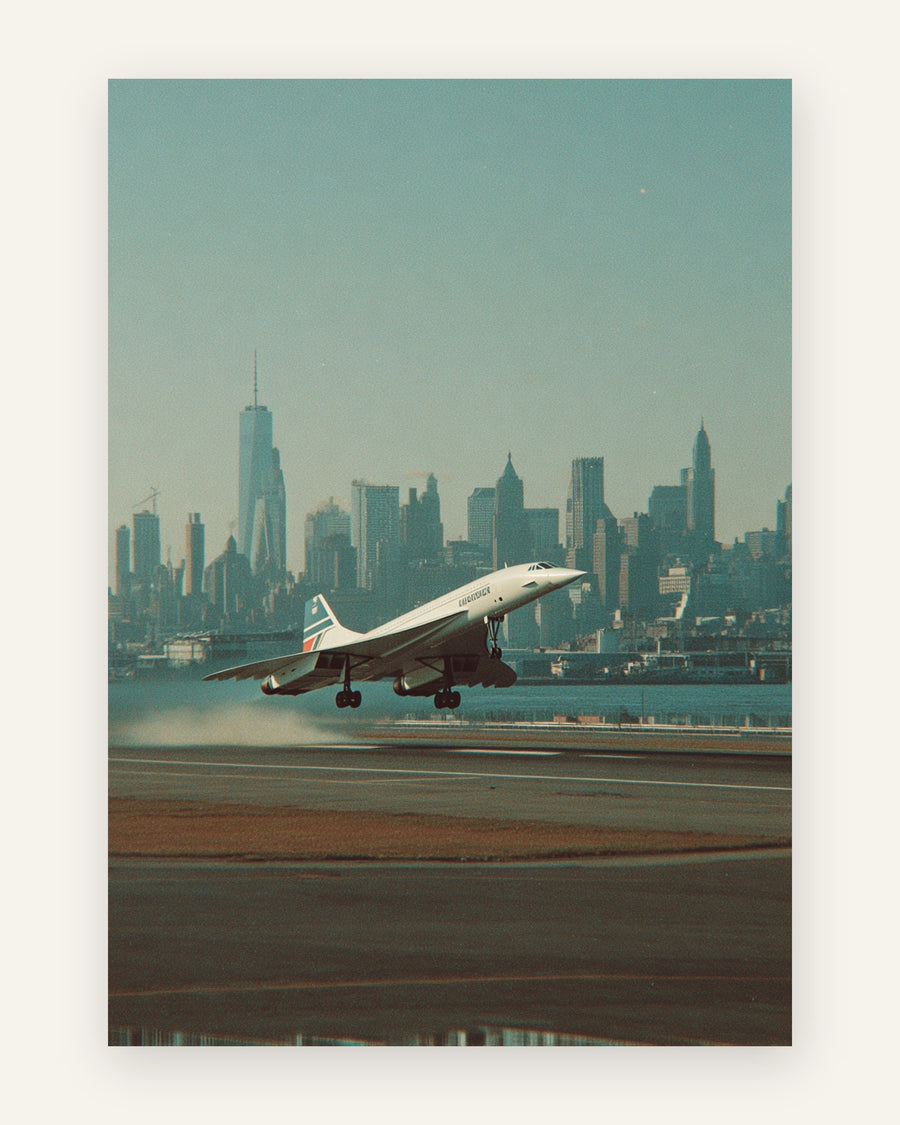 Plakat med et supersonisk fly, der letter fra banen foran en storbyskyline, i dæmpet teal vintage filmlook