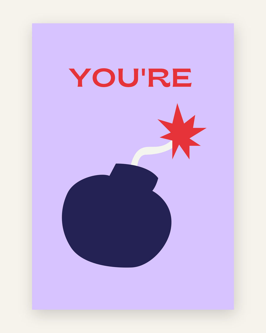 Børneplakat med you're the bomb i lilla toner til børneværelset