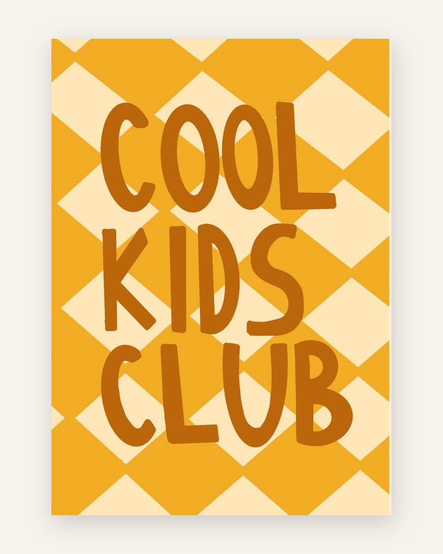 Børneplakat med cool kids club i gule toner til børneværelset