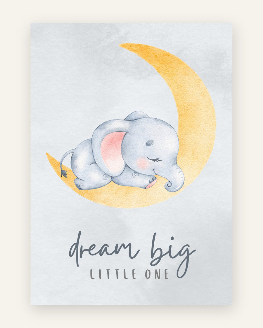 Børneplakat med dream big little one no.2 no.2 i gule toner til børneværelset
