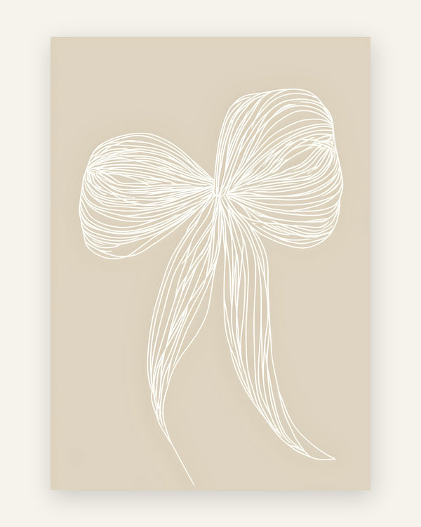 Minimalistisk plakat med sløjfe tegnet i fine hvide streger på beige sandfarvet baggrund