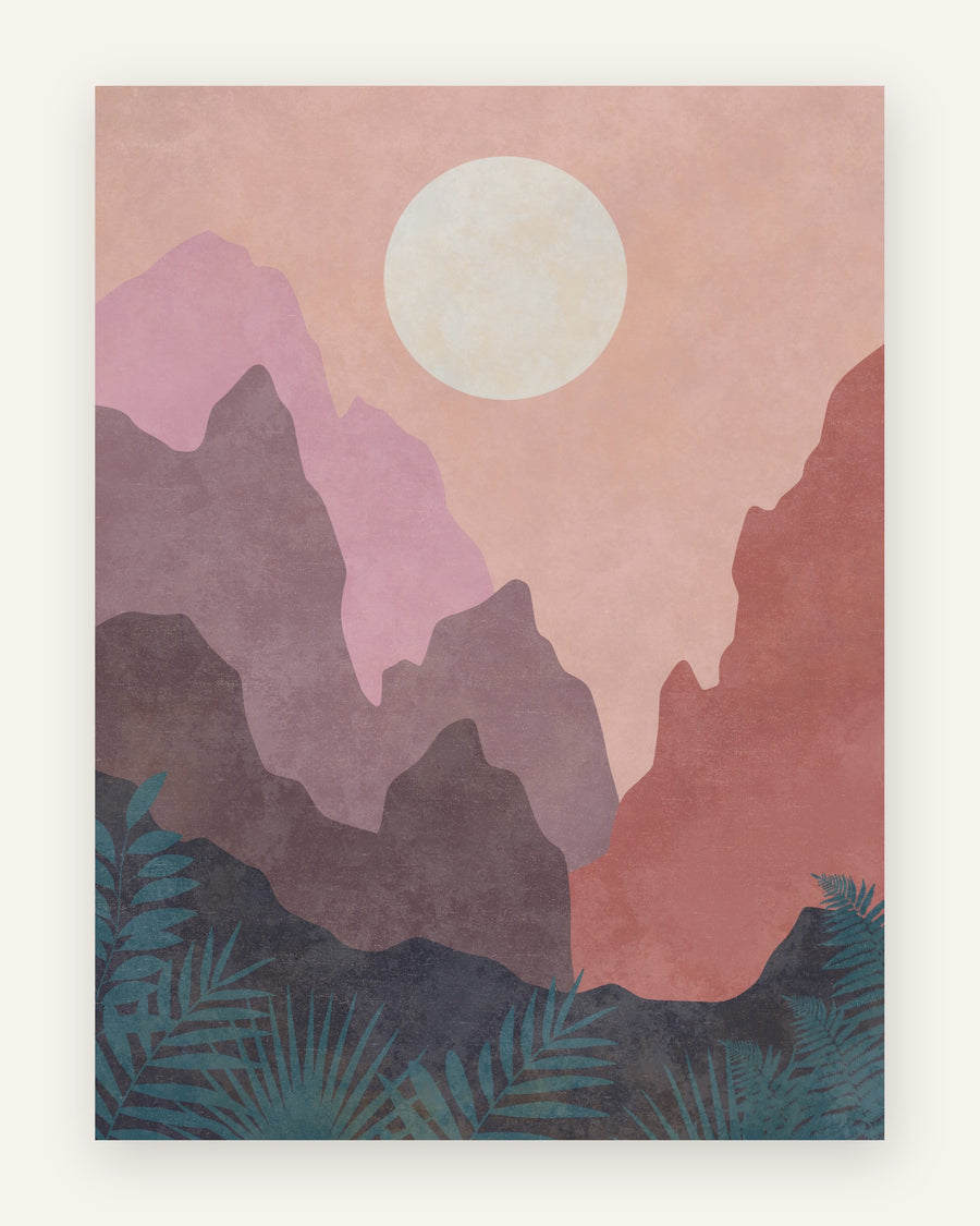 Abstrakt boho-plakat med lagdelte bjerge i lyserød, lilla og terracotta med grønne bregner