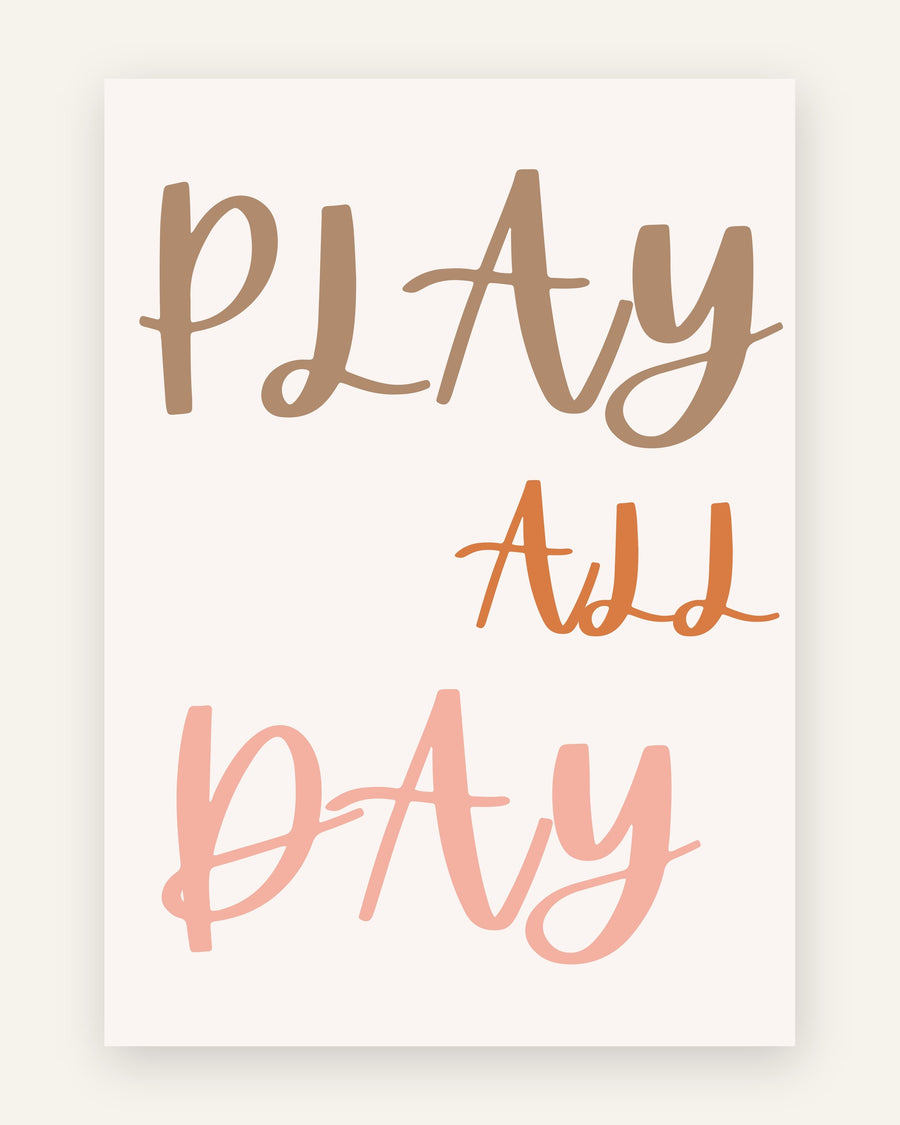 Børneplakat med play all day i terrakotta til børneværelset