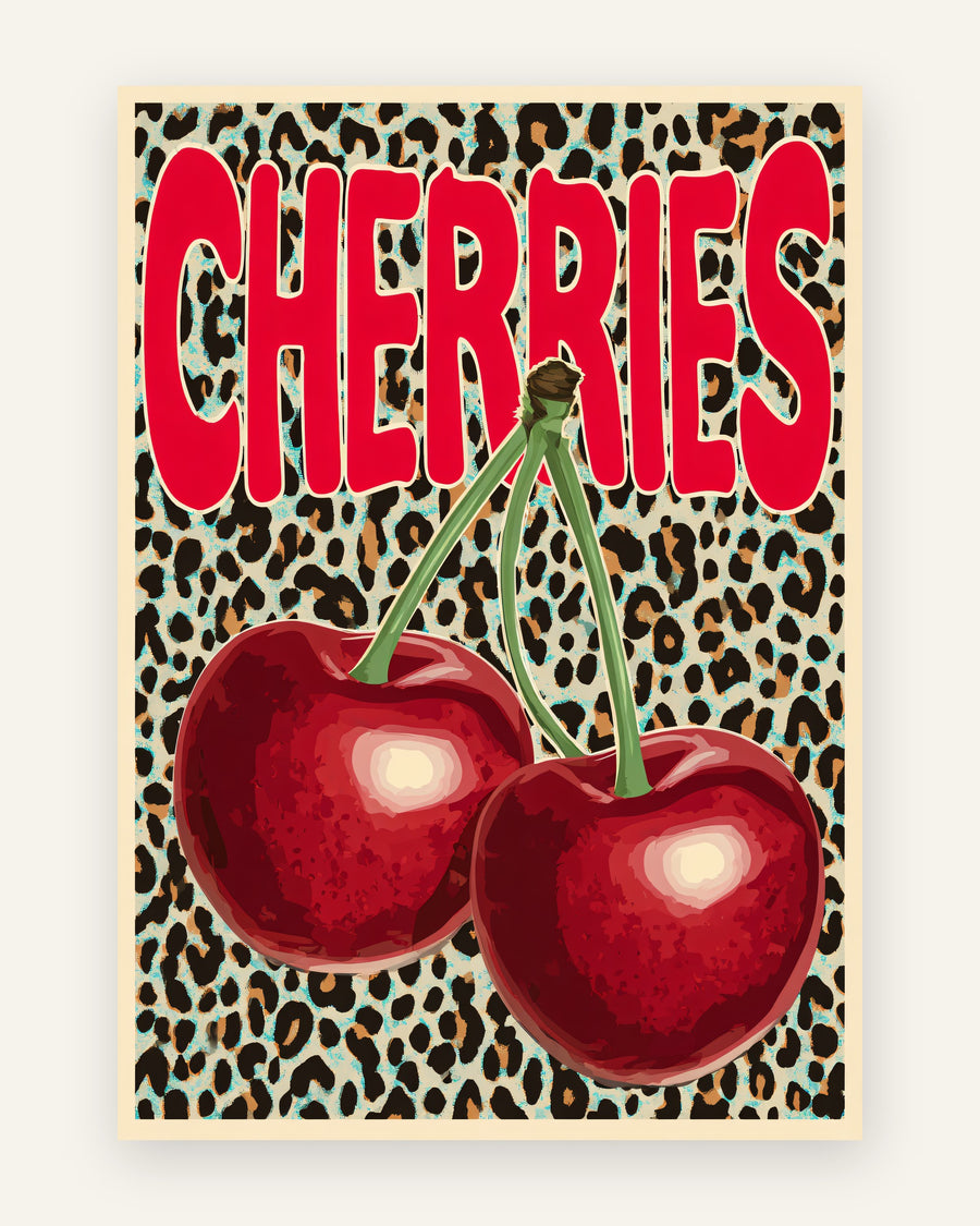 Plakat med to røde kirsebær på leopardprint-baggrund og teksten Cherries i store røde bogstaver